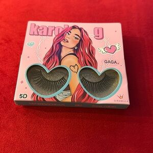 New Karol G eyelash